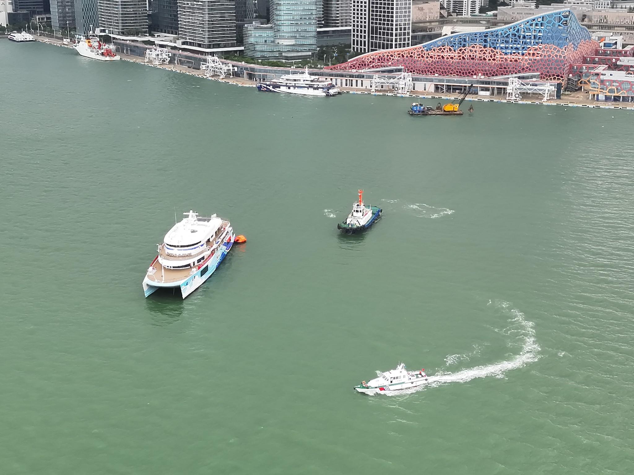 以练筑防 守护水上出行安全—南山区海上搜救中心组织开展客船船岸联合应急演练