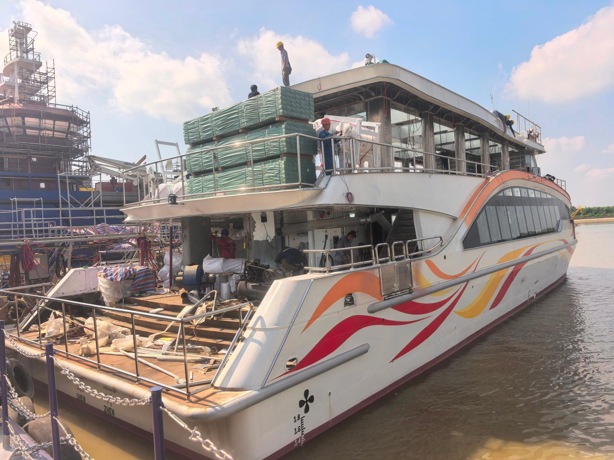 蛇口海事局派员赴广州海皇科技有限公司开展新建旅游客船营运前检查